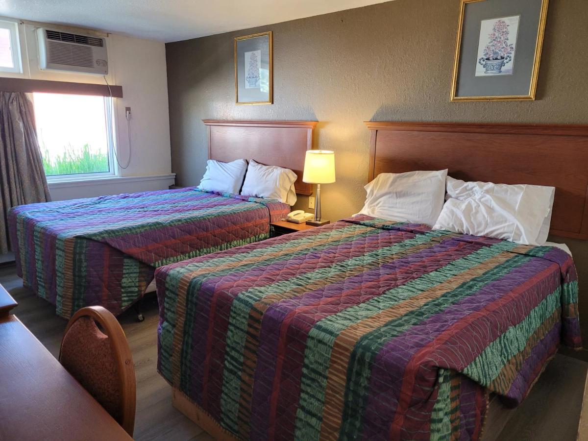 Hotel Canadiana 2*