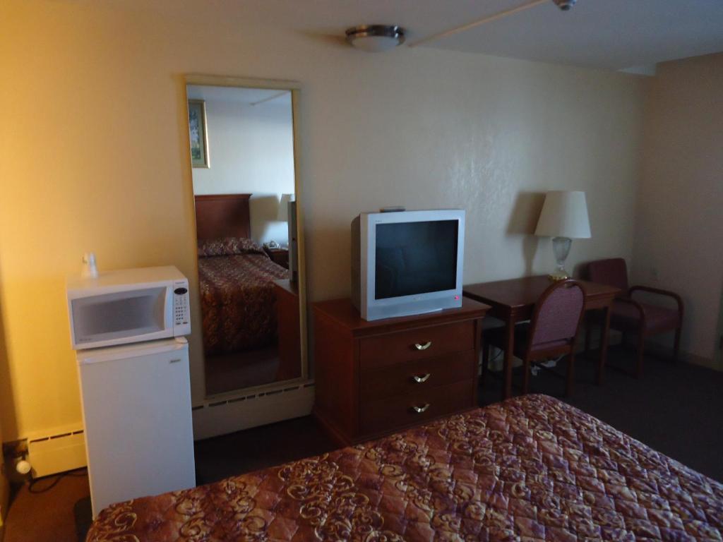 Hotel Canadiana 2*
