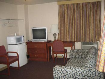 Canadiana Hotel Sudbury