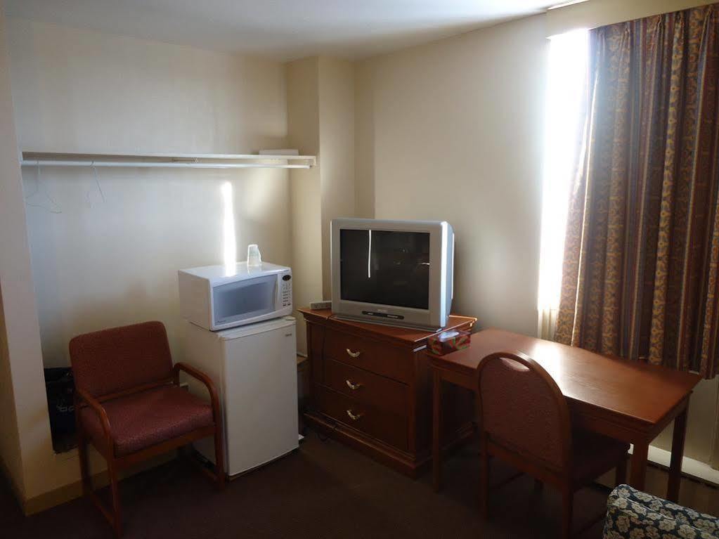 Hotel Canadiana Sudbury
